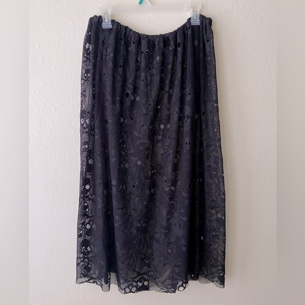 Black Gothic Skull Lace Skirt (Fits sizes 14 and up)